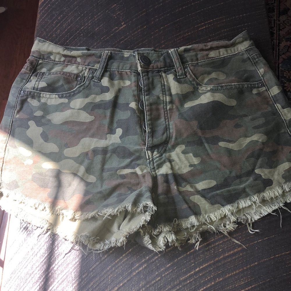 American eagle camp shorts
